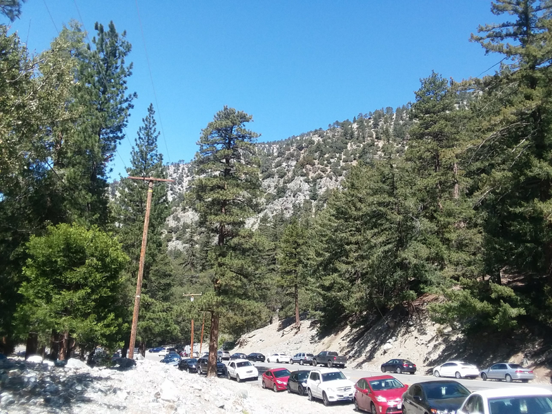 Parking area was quite crowded, expected on a Saturday. I timed it right though since everyone was coming down so I had no crowd at the top.